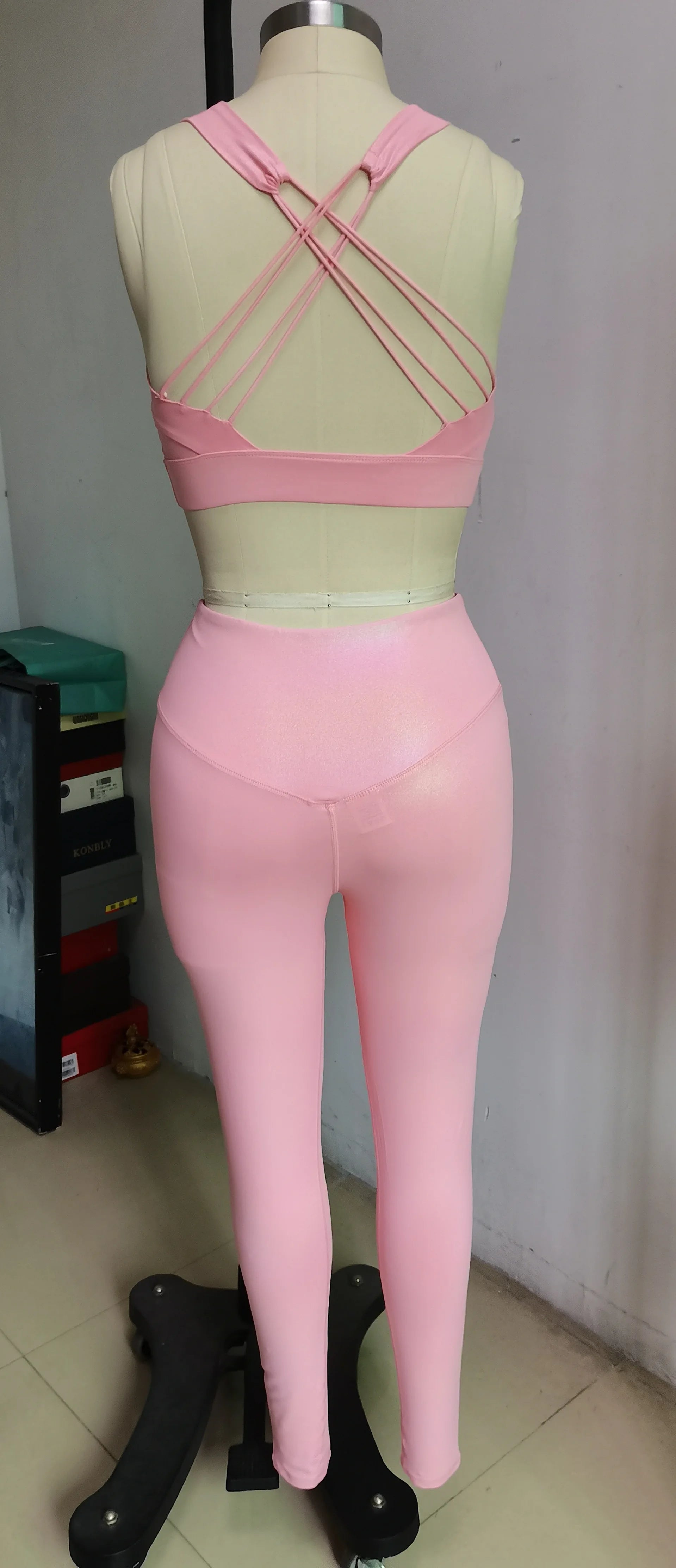 Hot stamping elastic breathable sports fitness bodybuilding vest yoga set for women